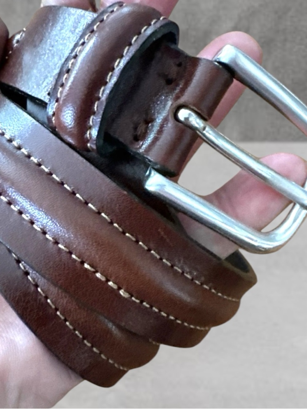 VINTAGE EDDIE BAUER BROWN LEATHER BELT SIZE 28